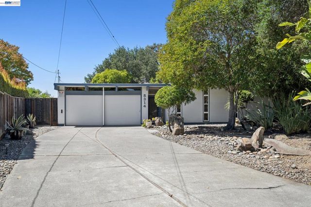 5314 Crown Ct, Castro Valley, CA 94552
