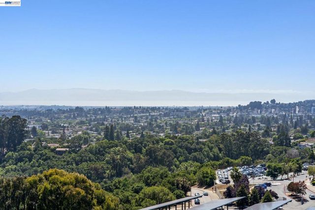 5314 Crown Ct, Castro Valley, CA 94552