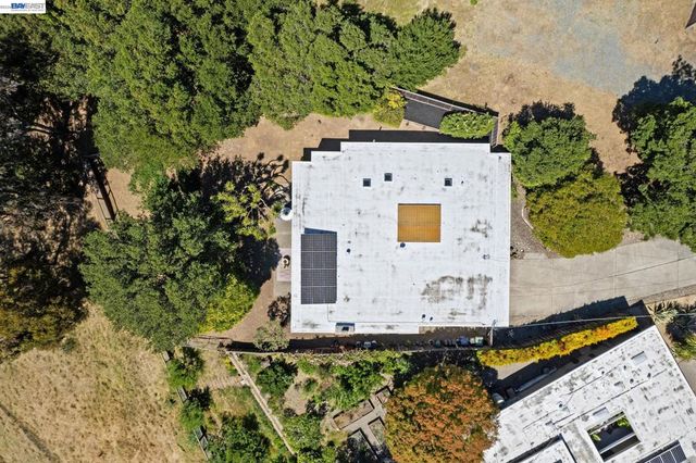 5314 Crown Ct, Castro Valley, CA 94552