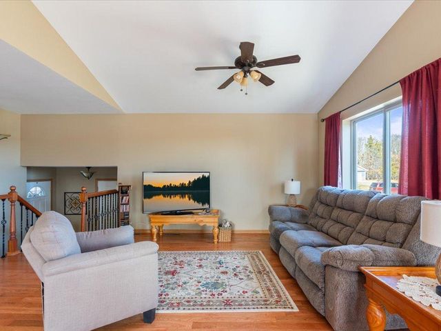 9057 3rd Avenue, Breezy Point, MN 56472