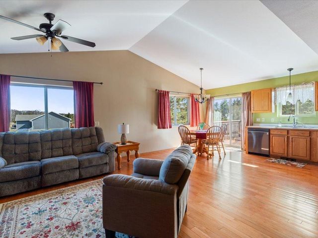 9057 3rd Avenue, Breezy Point, MN 56472