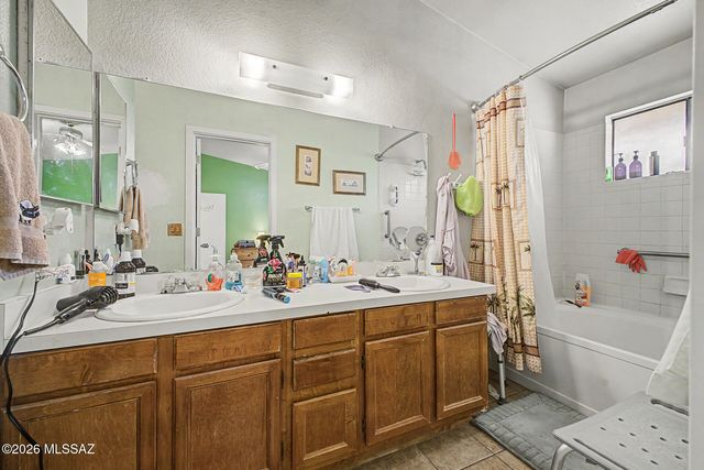 1951 W Cabernet Drive, Tucson, AZ 85746