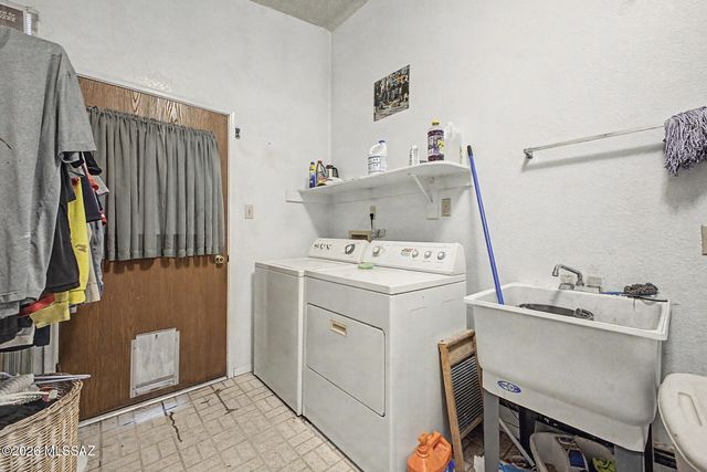 1951 W Cabernet Drive, Tucson, AZ 85746