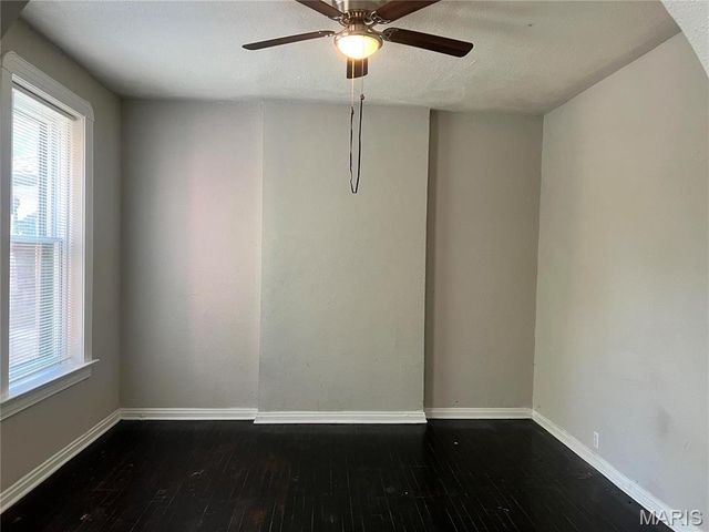 712 Dover Place 1st fl, St Louis, MO 63111