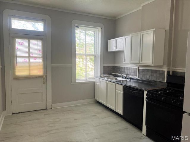 712 Dover Place 1st fl, St Louis, MO 63111