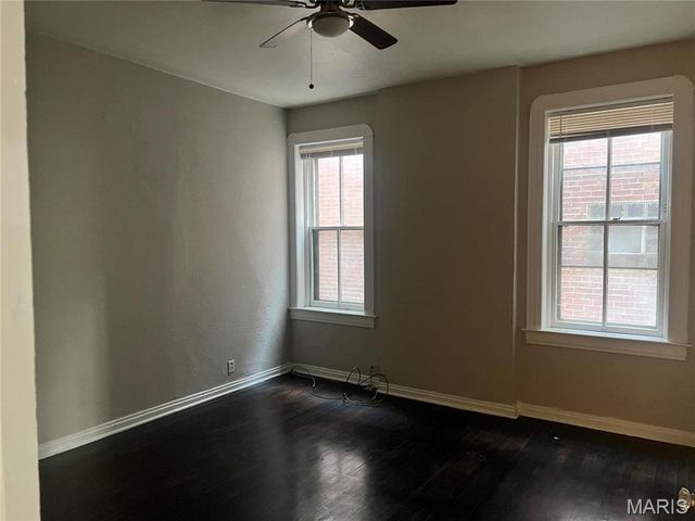 712 Dover Place 1st fl, St Louis, MO 63111