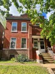 712 Dover Place 1st fl, St Louis, MO 63111