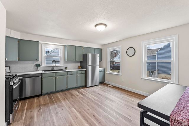 1510 Waldron Circle, Fort Wayne, IN 46807