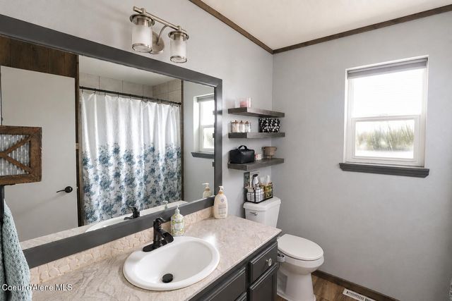 810 E 11th AVE, Post Falls, ID 83854
