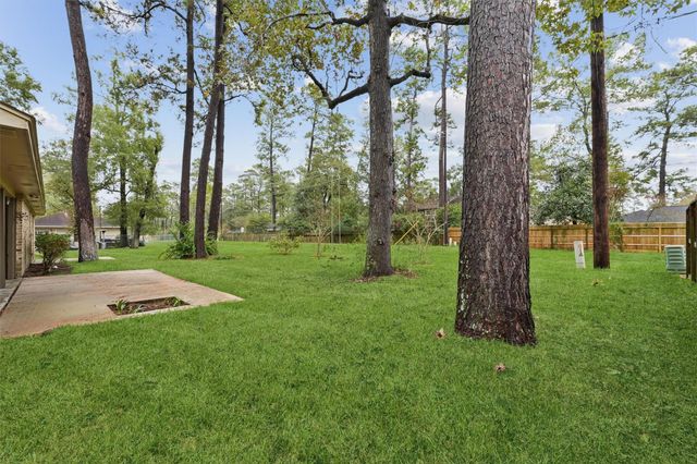 714 Golden Bear Lane, Kingwood, TX 77339