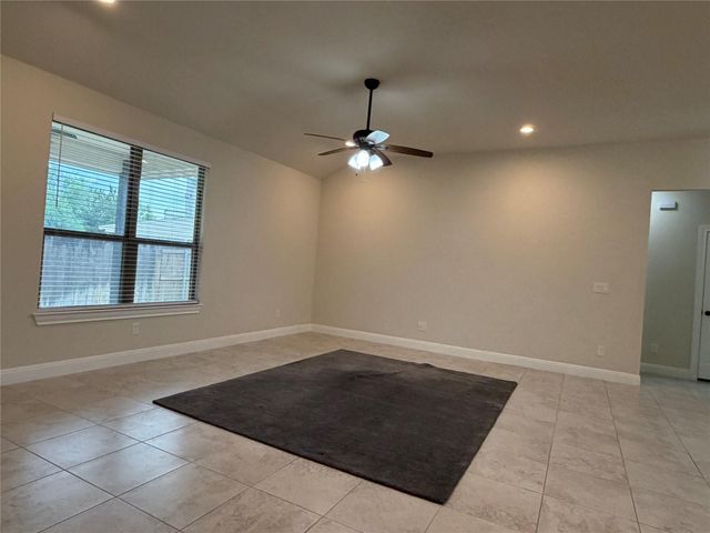 206 Fairway CIR, Point Venture, TX 78645