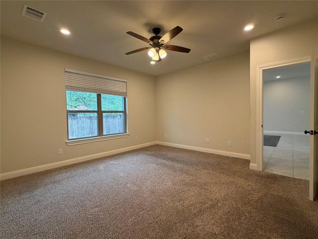 206 Fairway CIR, Point Venture, TX 78645