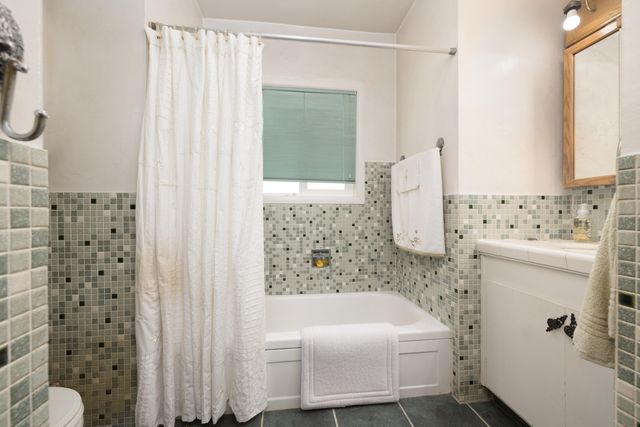 1149 N E Street, Tulare, CA 93274