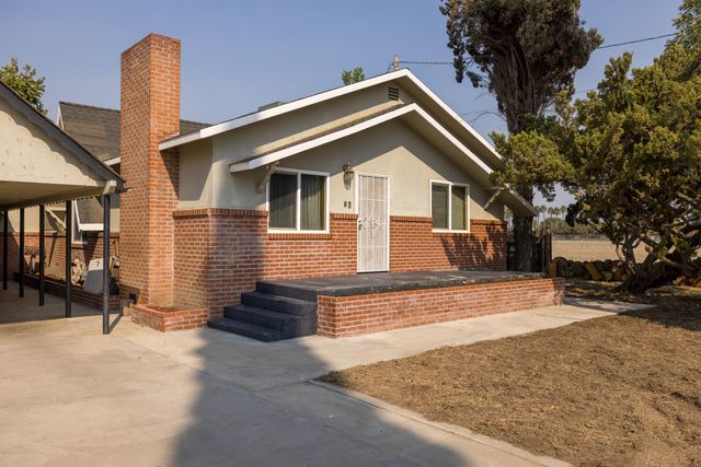 1149 N E Street, Tulare, CA 93274