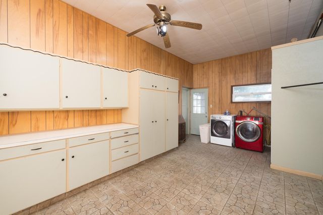 1149 N E Street, Tulare, CA 93274