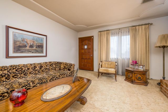 1149 N E Street, Tulare, CA 93274