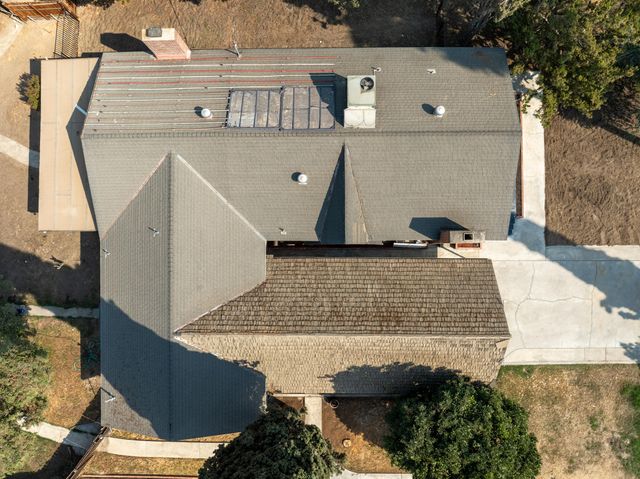 1149 N E Street, Tulare, CA 93274