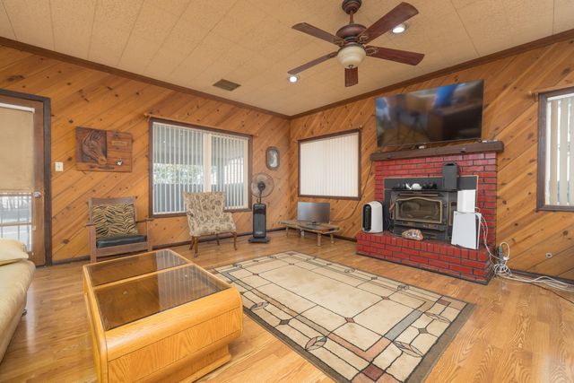 1149 N E Street, Tulare, CA 93274