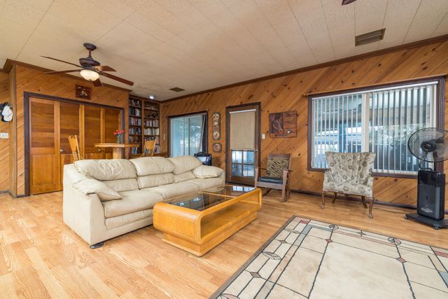 1149 N E Street, Tulare, CA 93274