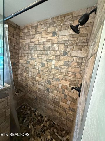 266 Laurel Ridge Lane, Pikeville, TN 37367