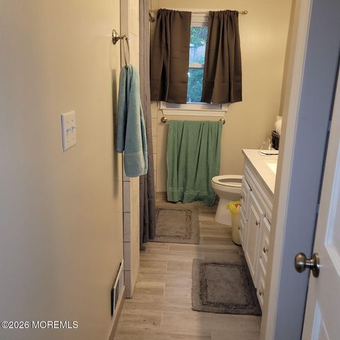 1533 5th Avenue, Toms River, NJ 08757