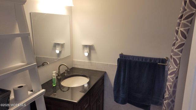 1533 5th Avenue, Toms River, NJ 08757