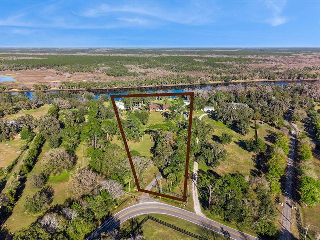 2565 E OSCEOLA ROAD, Geneva, FL 32732