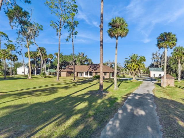 2565 E OSCEOLA ROAD, Geneva, FL 32732