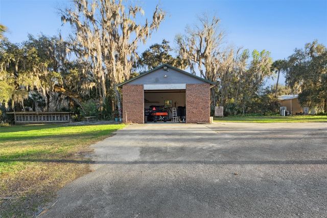 2565 E OSCEOLA ROAD, Geneva, FL 32732