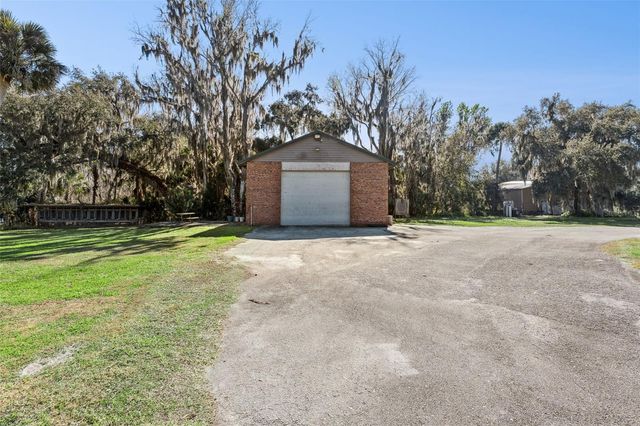 2565 E OSCEOLA ROAD, Geneva, FL 32732