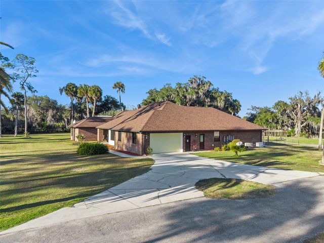 2565 E OSCEOLA ROAD, Geneva, FL 32732