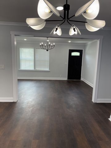 2468 River Oaks Dr, Murfreesboro, TN 37129