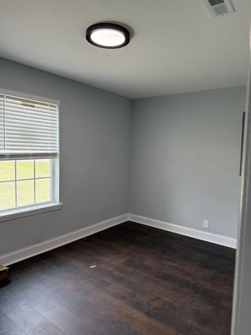 2468 River Oaks Dr, Murfreesboro, TN 37129