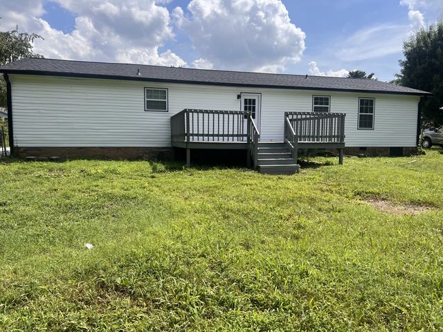 2468 River Oaks Dr, Murfreesboro, TN 37129