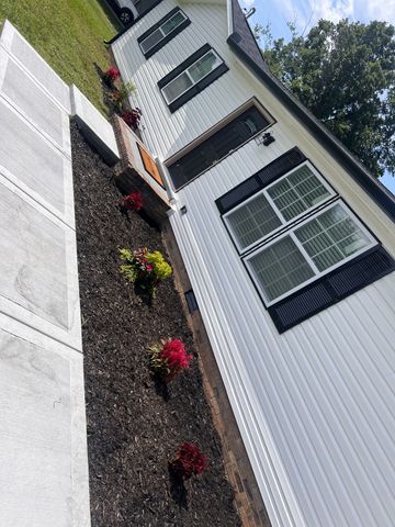 2468 River Oaks Dr, Murfreesboro, TN 37129