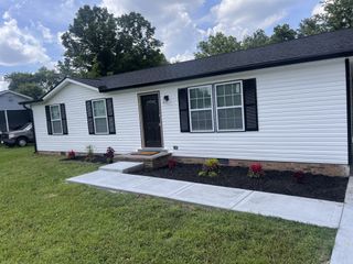 2468 River Oaks Dr, Murfreesboro, TN 37129