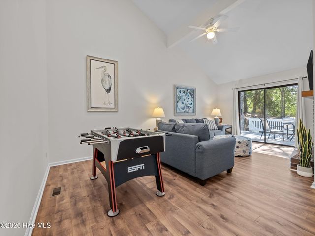 131 Oakleaf Drive, Atlantic Beach, NC 28512