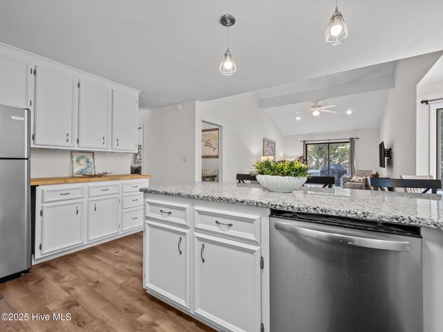 131 Oakleaf Drive, Atlantic Beach, NC 28512