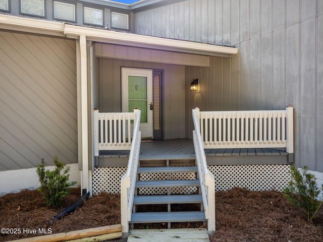 131 Oakleaf Drive, Atlantic Beach, NC 28512