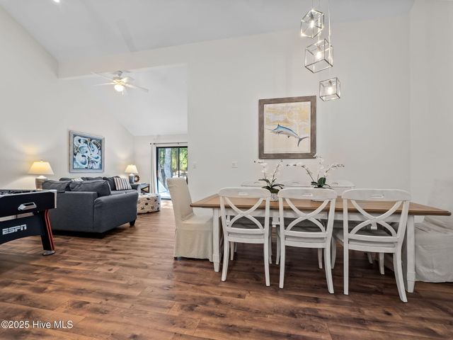 131 Oakleaf Drive, Atlantic Beach, NC 28512