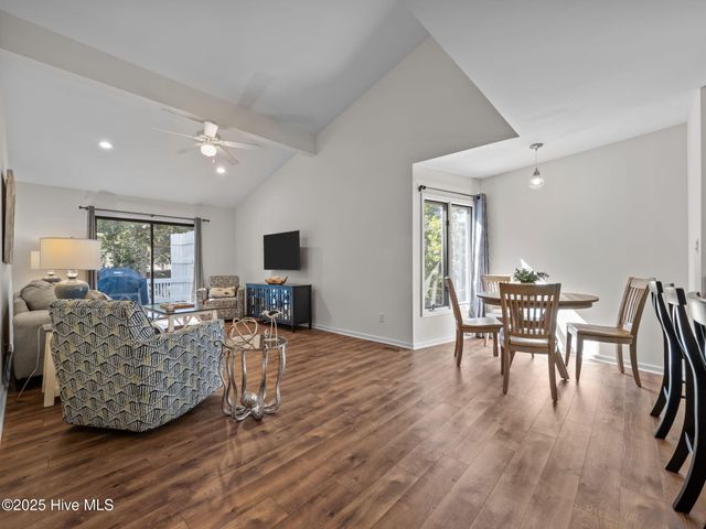 131 Oakleaf Drive, Atlantic Beach, NC 28512