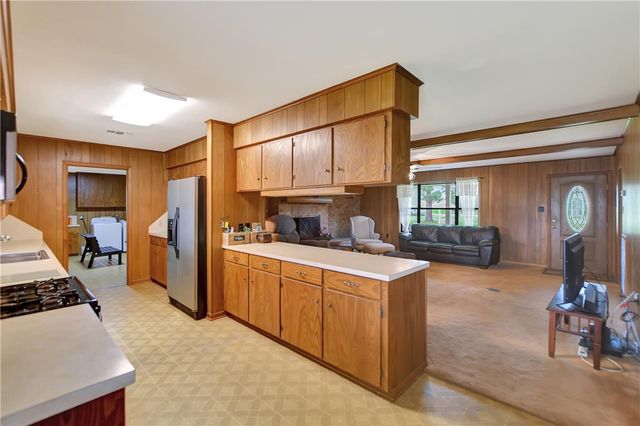 341 South Loop 497, Kenney, TX 77452