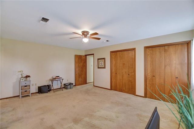 341 South Loop 497, Kenney, TX 77452