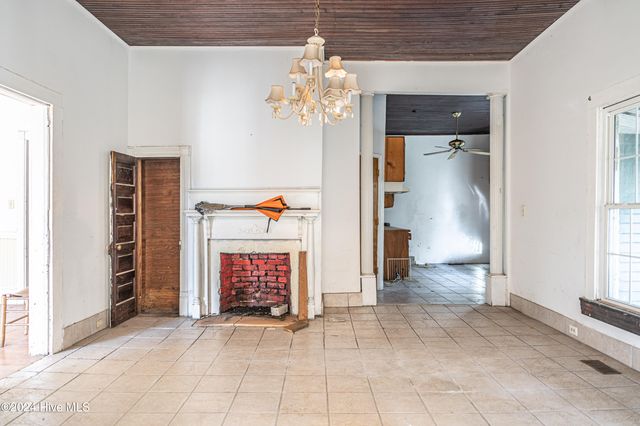 801 Monroe Street, Carthage, NC 28327