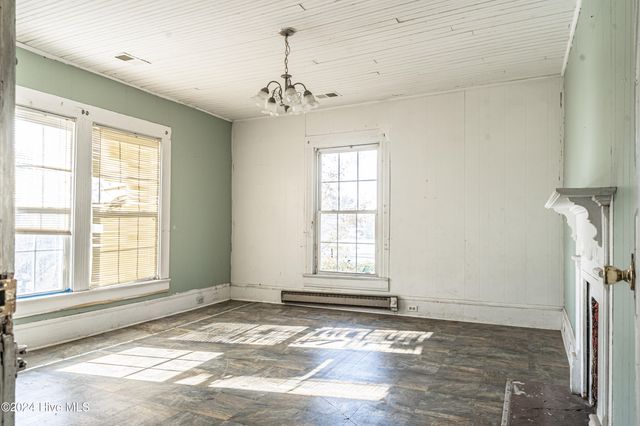 801 Monroe Street, Carthage, NC 28327
