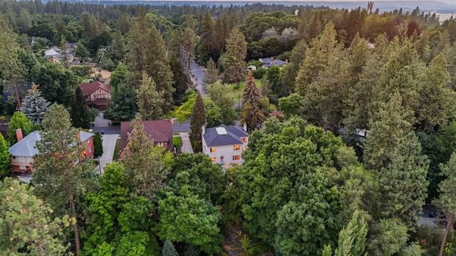 1703 S Upper Terrace Rd, Spokane, WA 99203