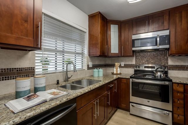 6001 6001 Joaquin Murieta Ave F, Newark, CA 94560