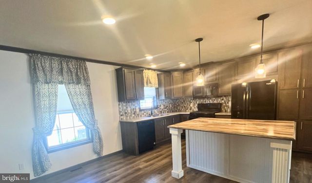 221 JAMIE LN, Sadsburyville, PA 19369