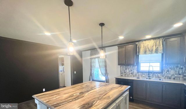 221 JAMIE LN, Sadsburyville, PA 19369