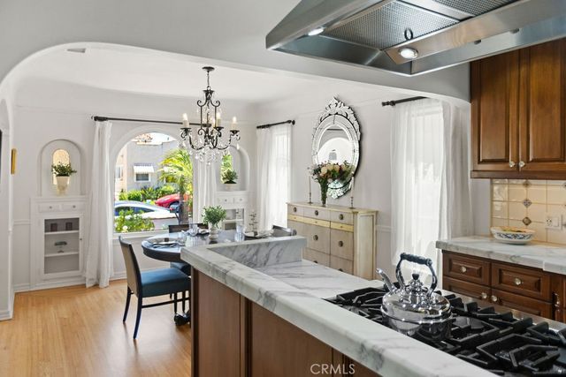 157 Pomona, Long Beach, CA 90803